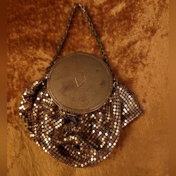 Antique Vintage 1930s Art Deco Gold Mesh Hand Bag